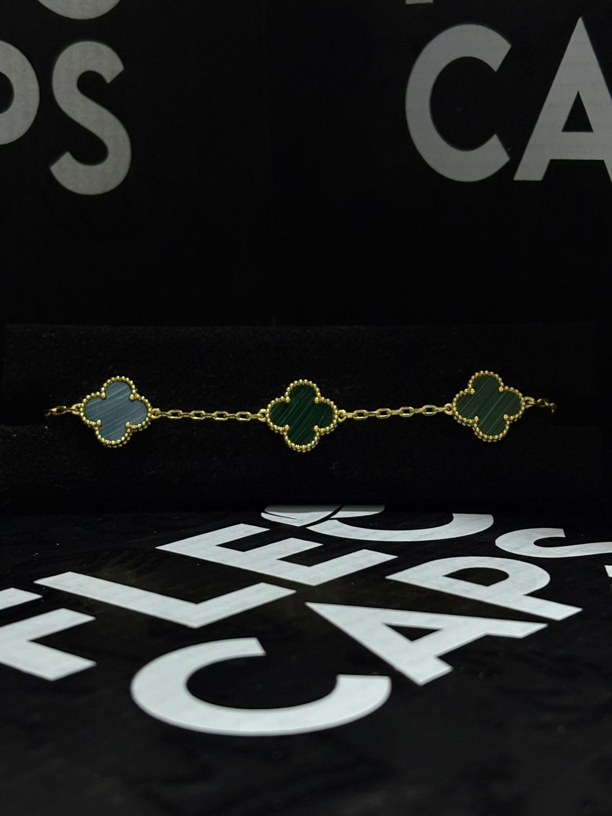 PULSO VAN CLEEF & ARPELS "COLOR VERDE/DORADO" BAÑADAS EN ORO