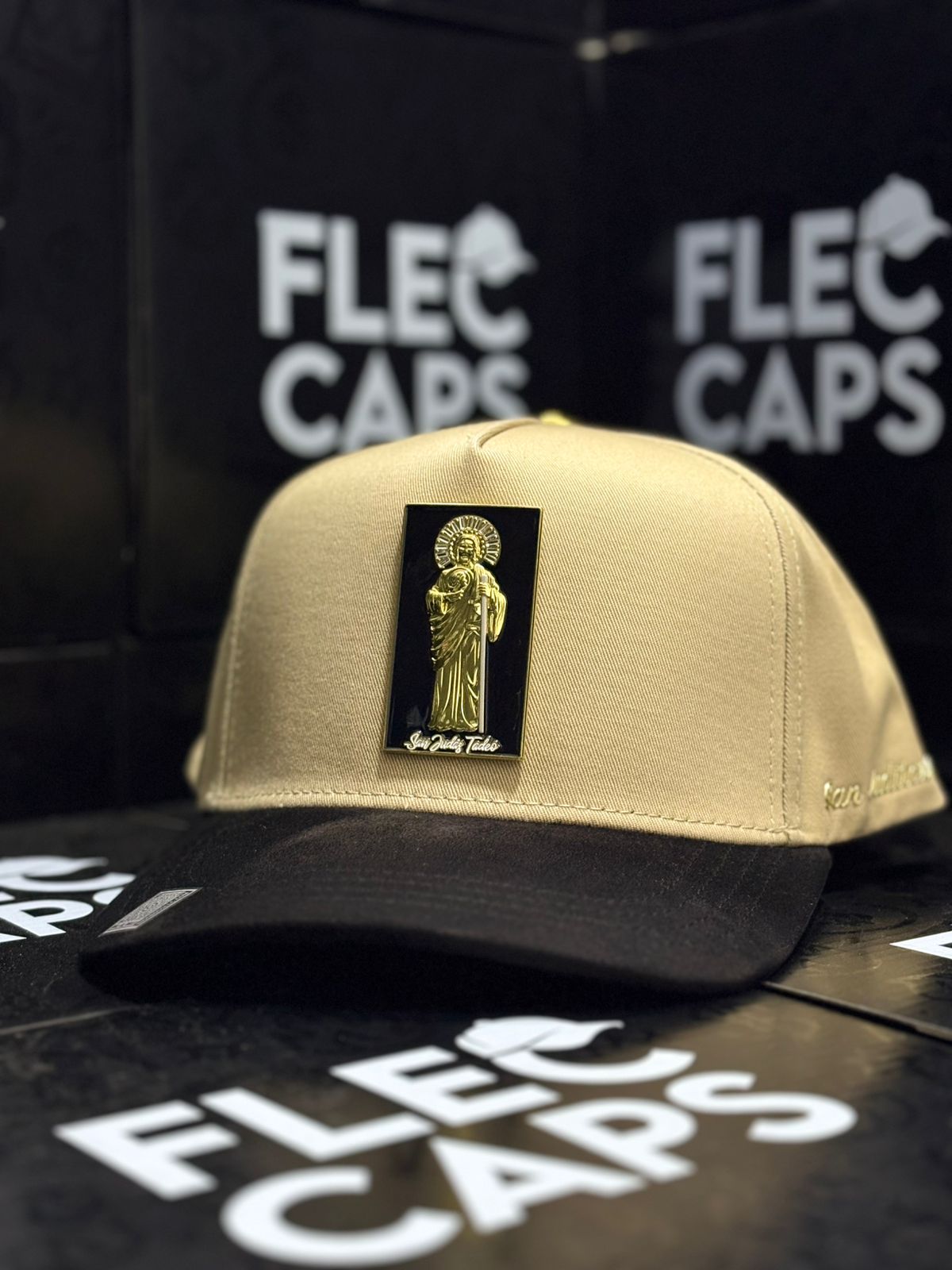 BIGG BOSS "SAN JUDAS COLOR BEIGE/NEGRO"