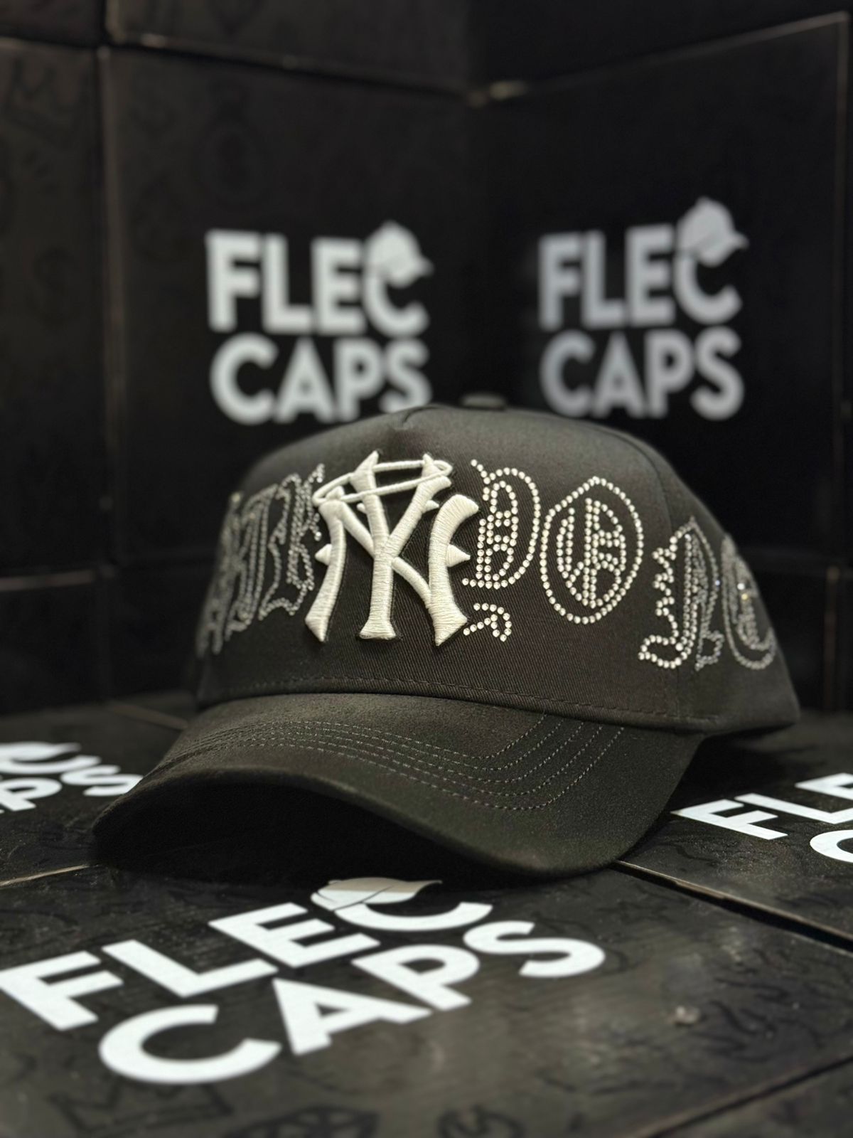 31 HATS "NY CRYSTALS WHITE"