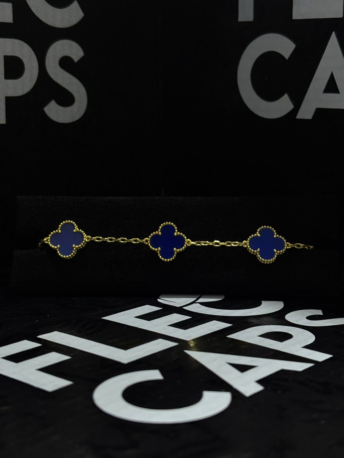 PULSO VAN CLEEF & ARPELS "COLOR AZUL/DORADO" BAÑADAS EN ORO