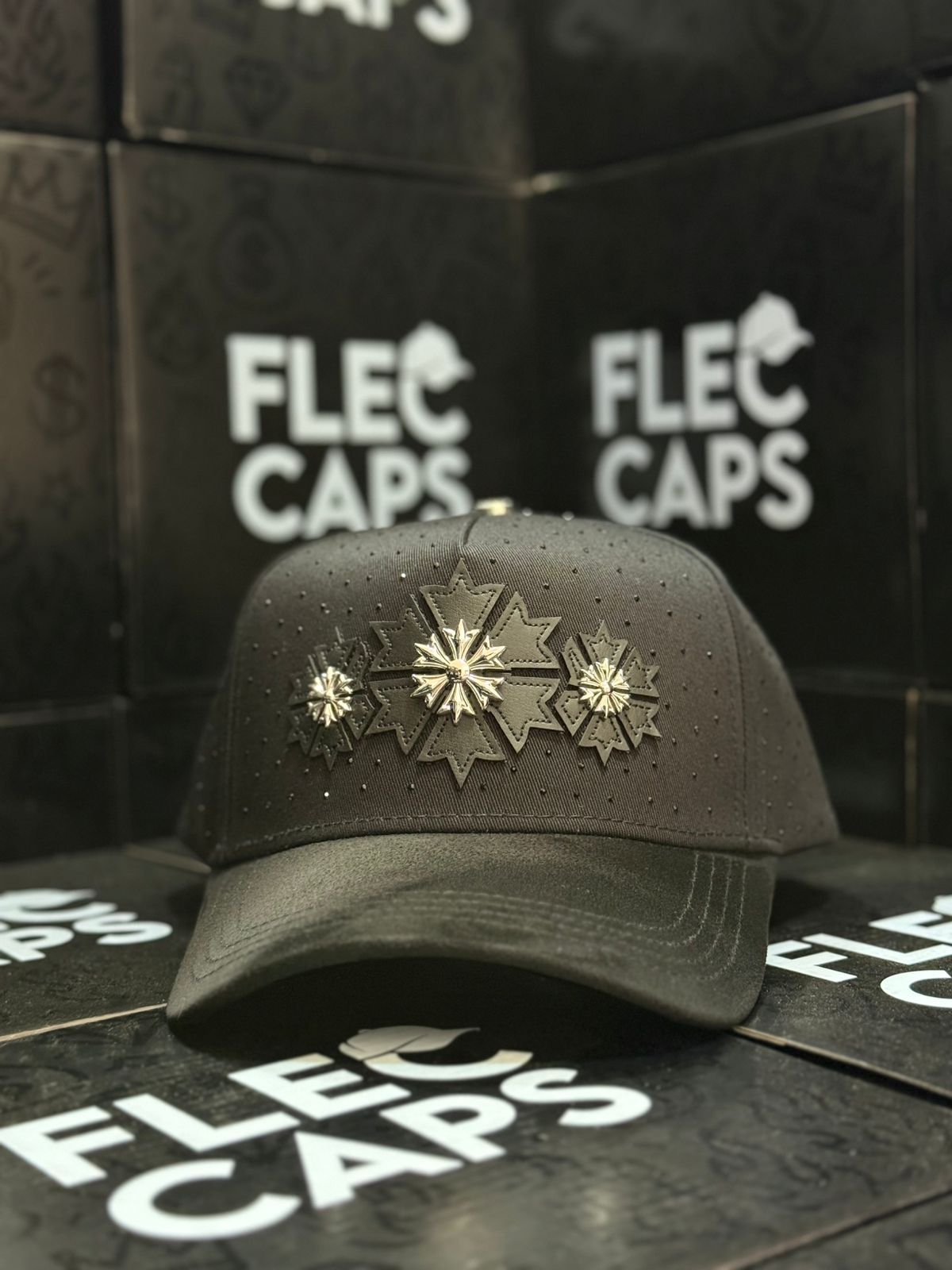 PLATINUM SNOW FLAKE